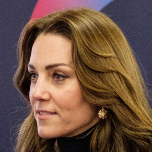 Duchess Kate Middleton wears Accessorize Simple Filigree Short Drop Earrings