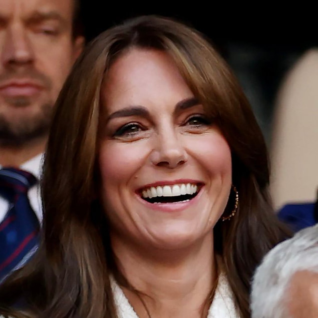Kate Middleton Blog - A chronicle of what the Duchess of Cambridge wore - Kate's  Closet