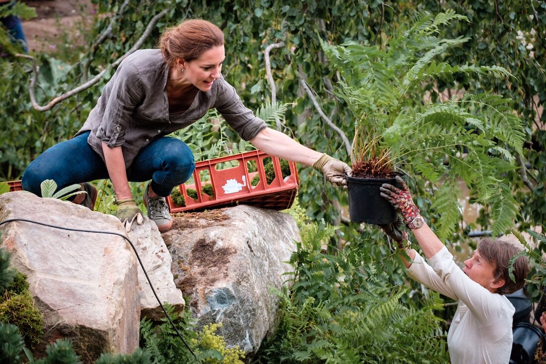 behind-the-scenes photo of the Duchess of Cambridge preparing for the 2019 Chelsea Flower Show
