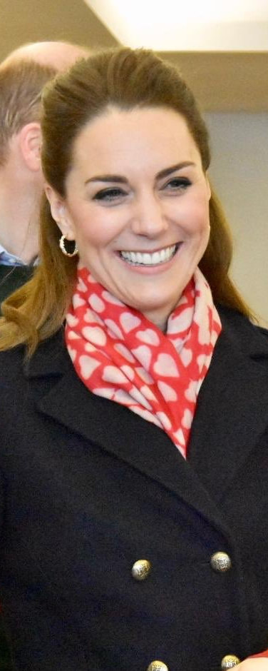 Asprey London Oak Leaf Small Hoop Earrings as seen on Kate Middleton, The Duchess of Cambridge for visit to Mumbles and Port Talbot 4 Feb 2020 