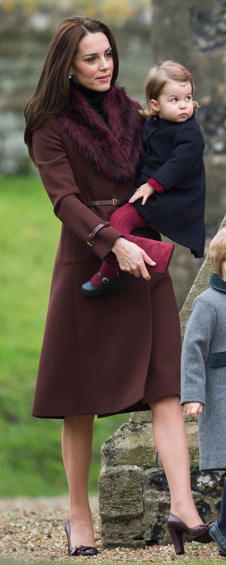 ASOS Faux Fur Collar in Burgundy as seen on Kate Middleton, The Duchess of Cambridge.