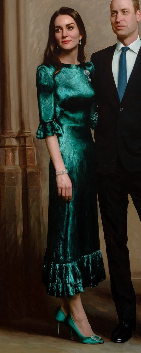 Manolo Blahnik Hangisi Satin Pumps in Emerald Green as seen on Kate Middleton, The Duchess of Cambridge.