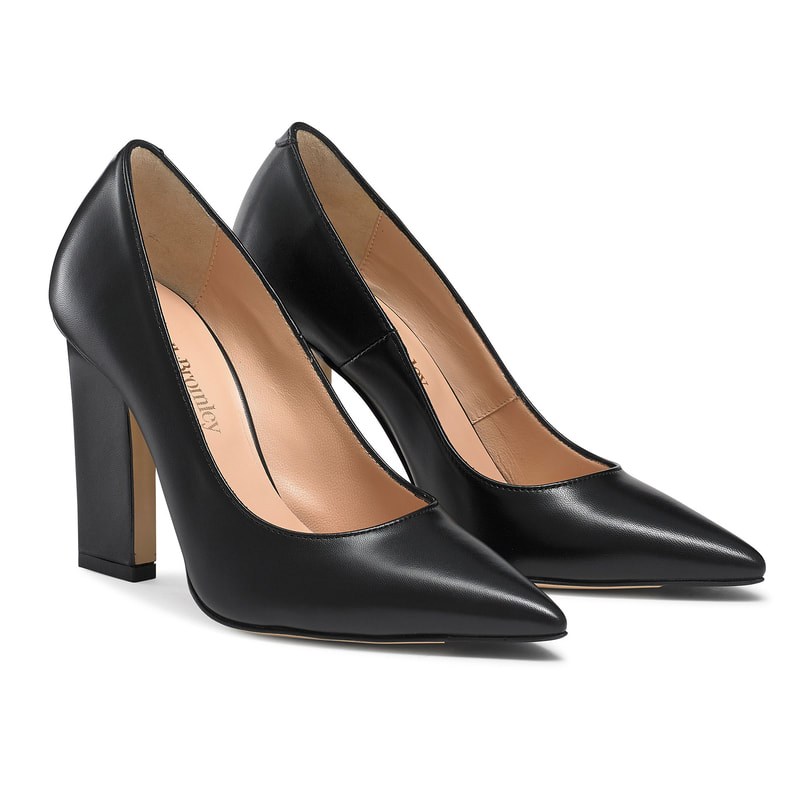 Russell & Bromley '100Point' Blade Heel Court Shoe in Black