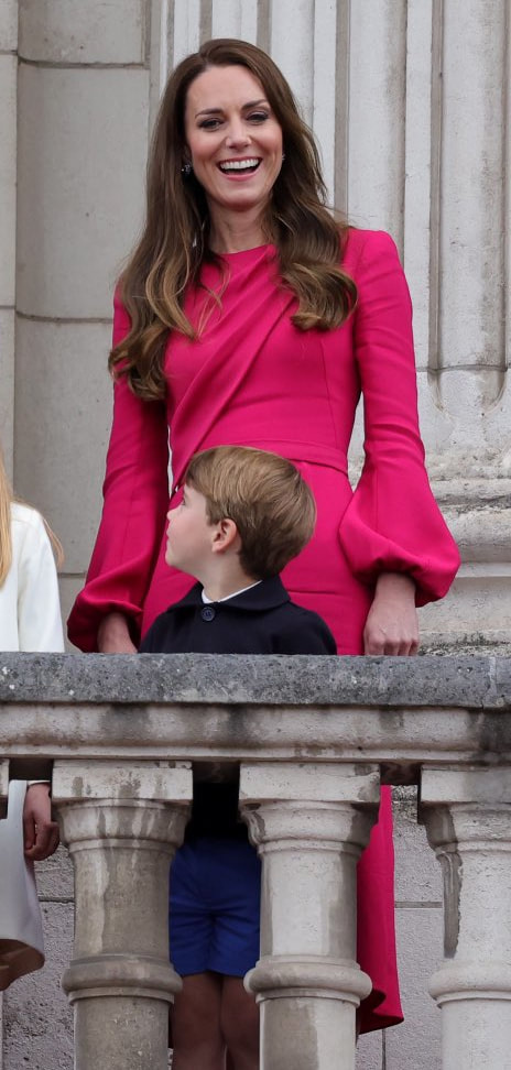 Duchess of Cambridge wears dalhia pink Alexander McQueen Drape Dress for Platinum Pageant