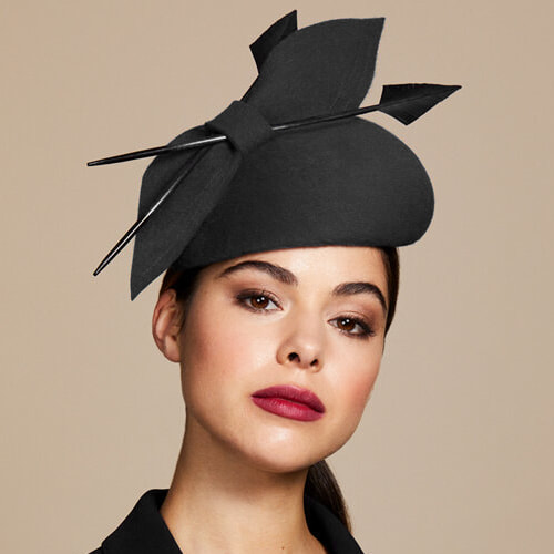 Juliette Botterill 'Bow & Arrow' Hat in Black