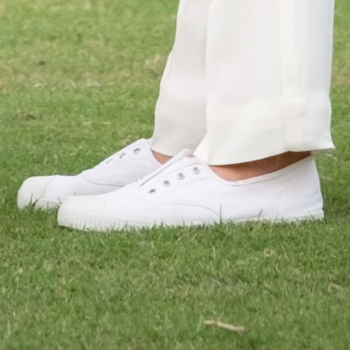 Duchess Kate wears white Hampton Canvas Plum Shoes
