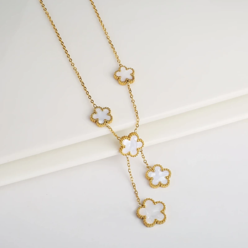 Cartier Clover Diamond Charm White Gold (18K) Diamond Men,Women Fashion  Pendant Necklace (Silver) | eLADY Globazone